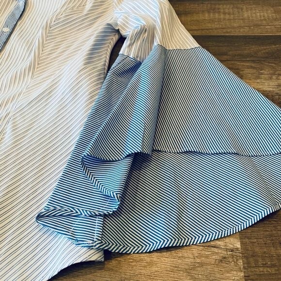 White House Black Market blue top  Sofia stripe button up collar shirt size 8 - Picture 12 of 14